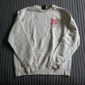 Nike Men's Cream Crewneck Sweater
